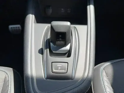 Photo 6 Renault Captur  E-Tech full hybrid 160 ch