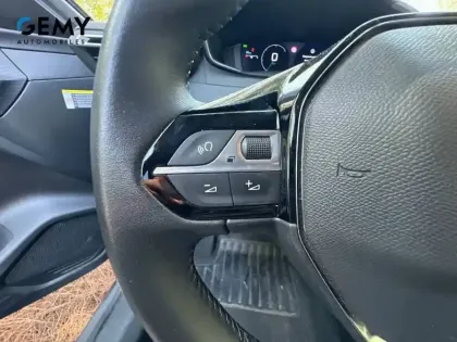 Photo 12 Peugeot 208  PureTech 100 S&S BVM6