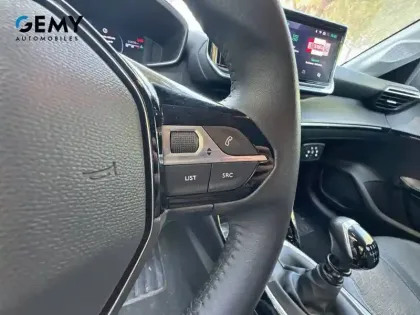 Photo 13 Peugeot 208  PureTech 100 S&S BVM6