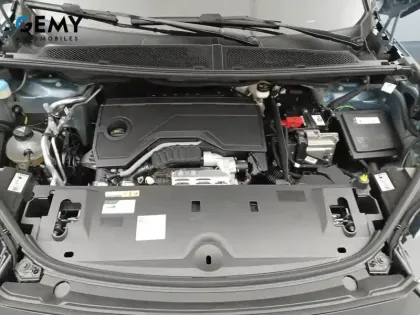Photo 11 Peugeot 5008  Hybrid 145 ch e-DCS6