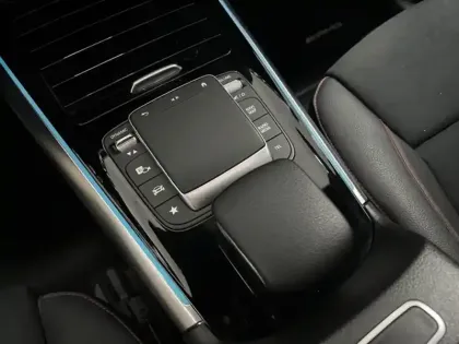 Photo 18 Mercedes EQA 250+ AMG Line