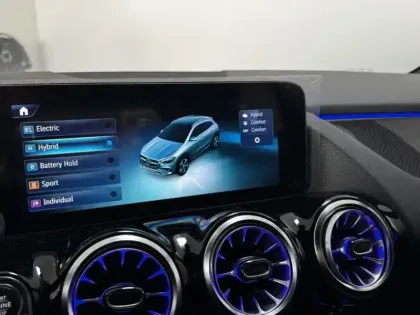 Photo 17 Mercedes GLA 250 e Hybrid EQ AMG Line