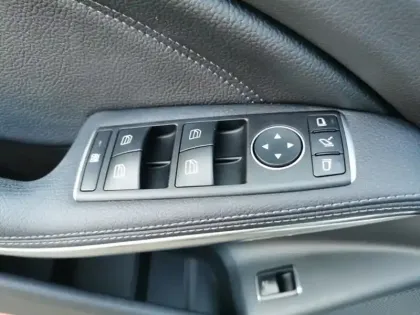 Photo 14 Mercedes GLA 220 d 4MATIC Fascination Pack 