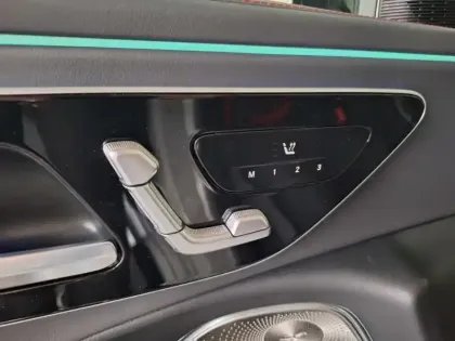 Photo 18 Mercedes Classe E Mercedes-AMG E 53 HYBRID 4MATI