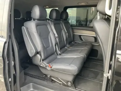 Photo 10 Mercedes CLA V 300 d AVANTGARDE Extra long 