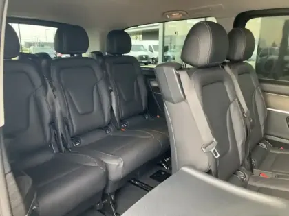 Photo 11 Mercedes CLA V 300 d AVANTGARDE Extra long 