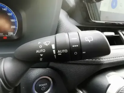 Photo 17 Toyota Rav4 Hybrid 2WD Dynamic 2.5 VVT-iE 