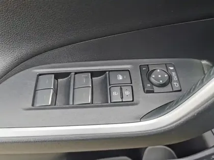 Photo 14 Toyota Rav4 Hybrid 2WD Dynamic 2.5 VVT-iE 