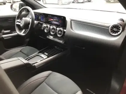 Photo 10 Mercedes EQA 250+ Edition