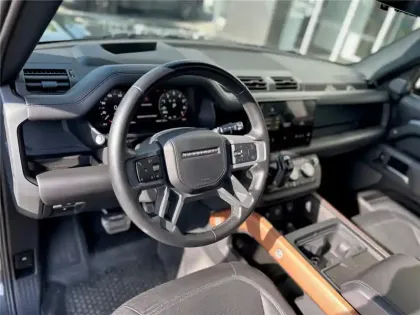 Photo 3 Land rover Defender 110 P400E PHEV BVA8 X-DYNAMIC