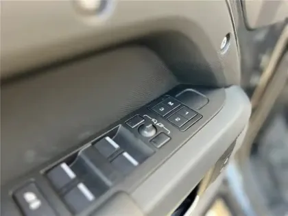Photo 12 Land rover Defender 110 P400E PHEV BVA8 X-DYNAMIC