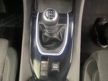 Photo 8 Nissan Qashqai  1.3 Mild Hybrid 140ch N-Connecta