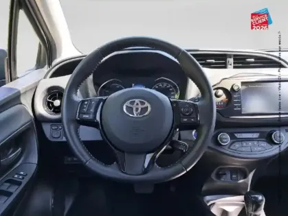 Photo 11 Toyota Yaris  100h Dynamic 5p