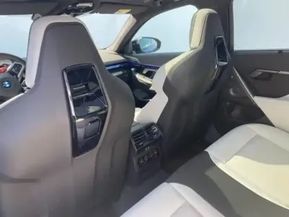 Photo 7 BMW Serie 5 M5 4.4 V8 PHEV 727ch (585+197)