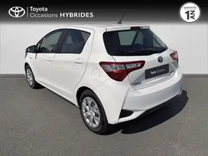 Photo 1 Toyota Yaris  100h France Business 5p RC18