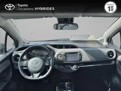 Photo 7 Toyota Yaris  100h France Business 5p RC18