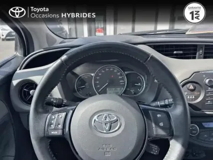 Photo 12 Toyota Yaris  100h France Business 5p RC18