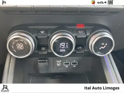 Photo 13 Renault Clio  1.6 E-Tech hybride 145ch Techno
