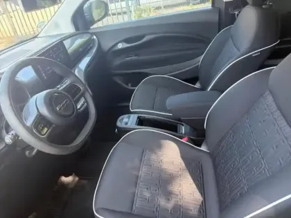 Photo 8 Fiat 500  e 118ch Pack Confort MY23