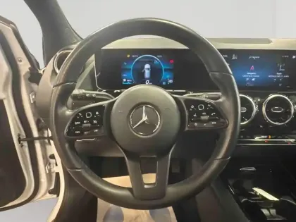 Photo 12 Mercedes Classe B  180d 116ch Style Line 7G-DCT