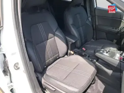 Photo 4 Renault Captur  1.6 E-Tech hybride 145ch Engineered