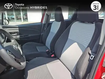 Photo 10 Toyota Yaris  100h Dynamic 5p