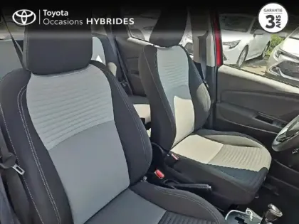 Photo 5 Toyota Yaris  100h Dynamic 5p