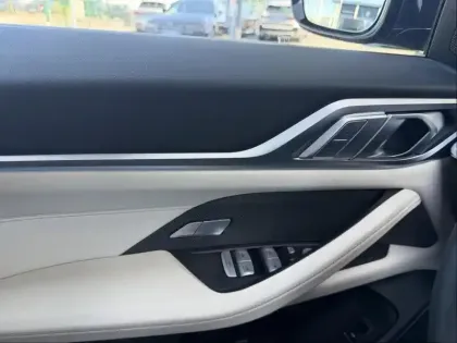 Photo 17 BMW I4  eDrive40 340ch M Sport