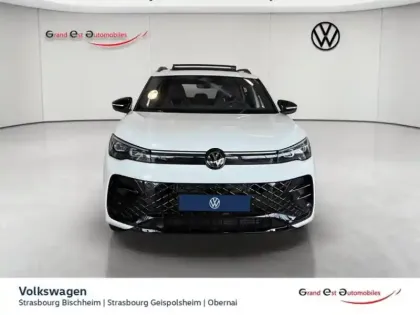 Photo 7 Volkswagen Tiguan  1.5 eTSI 150ch R-Line Edition DSG7