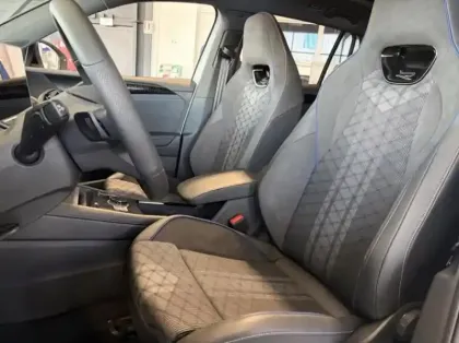 Photo 13 Volkswagen Tiguan  1.5 eTSI 150ch R-Line Edition DSG7