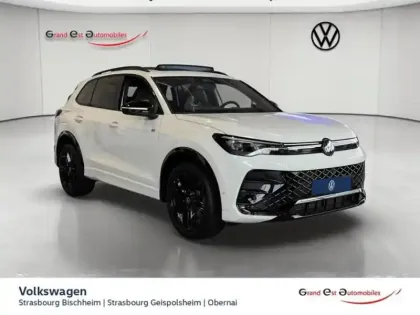 Photo 6 Volkswagen Tiguan  1.5 eTSI 150ch R-Line Edition DSG7
