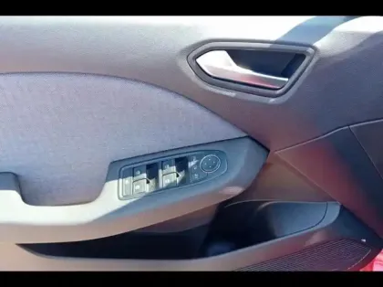 Photo 7 Renault Clio  1.6 E-Tech 145ch full hybrid Techno