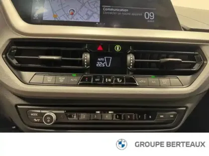 Photo 14 BMW Serie 1 Série 1 116iA 109ch Business Design DKG7
