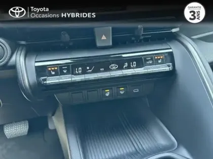 Photo 14 Toyota C-HR  1.8 Hybride 140ch Design NG23