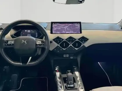 Photo 8 DS DS 3  E-Tense 156ch Esprit Voyage