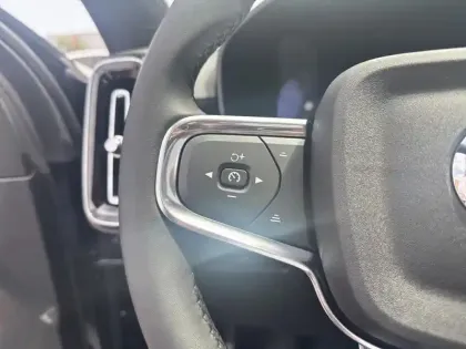Photo 11 Volvo XC40  B3 163ch Black Edition DCT 7