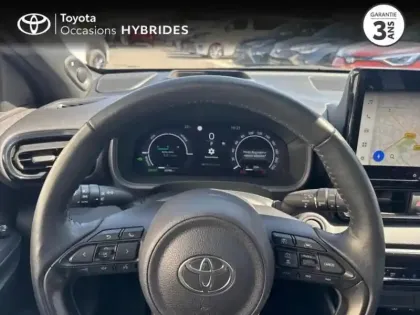 Photo 12 Toyota Yaris  130h Première 5p MC24