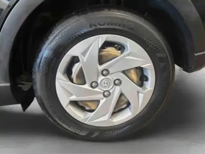 Photo 10 Hyundai Bayon  1.0 T-GDi 100ch Hybrid 48V Creative