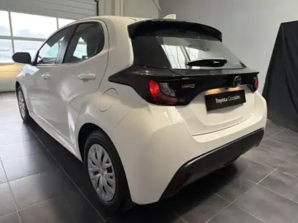 Photo 3 Toyota Yaris  116h Dynamic 5p MC24