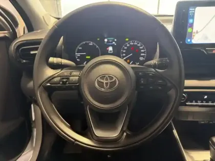 Photo 11 Toyota Yaris  116h Dynamic 5p MC24