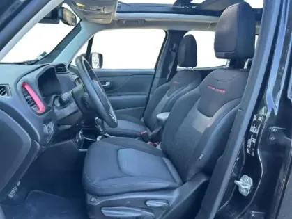 Photo 8 Jeep Renegade  1.3 Turbo T4 240ch 4xe Trailhawk AT6