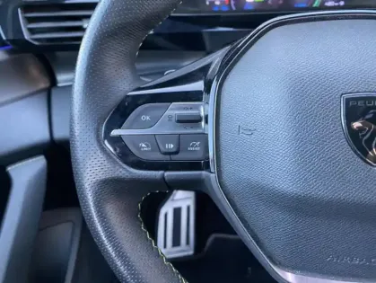 Photo 31 Peugeot 308 III PHEV 225 E-EAT8 GT