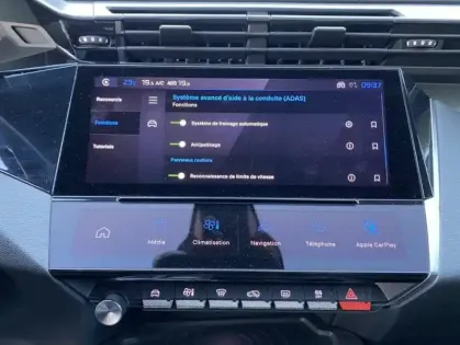 Photo 15 Peugeot 308 III PHEV 225 E-EAT8 GT