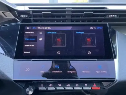 Photo 10 Peugeot 308 III PHEV 225 E-EAT8 GT