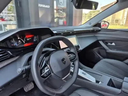 Photo 26 Peugeot 408 Hybrid 136 e-DCS6 ALLURE