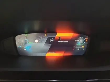 Photo 9 Peugeot 308  SW Plug-in Hybrid 195 ch e-DCS7