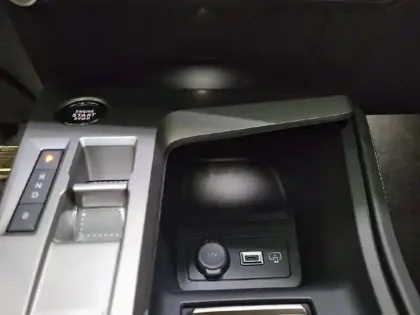 Photo 29 Peugeot 308  SW Plug-in Hybrid 195 ch e-DCS7