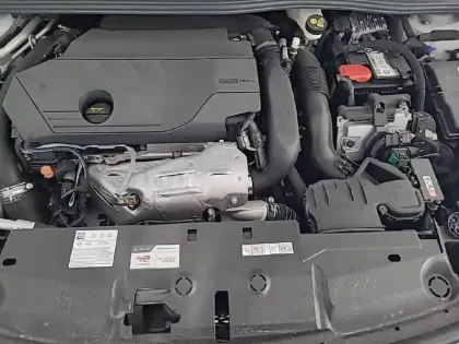 Photo 14 Peugeot 308  SW Plug-in Hybrid 195 ch e-DCS7
