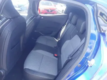 Photo 14 Renault Clio  E-Tech full hybrid 145