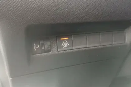 Photo 33 Peugeot 208  Electrique 50 kWh 136ch
